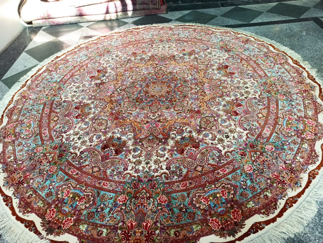 فرش دایره ۲/۵ × ۲/۵ متر سالاری رج ۶۰